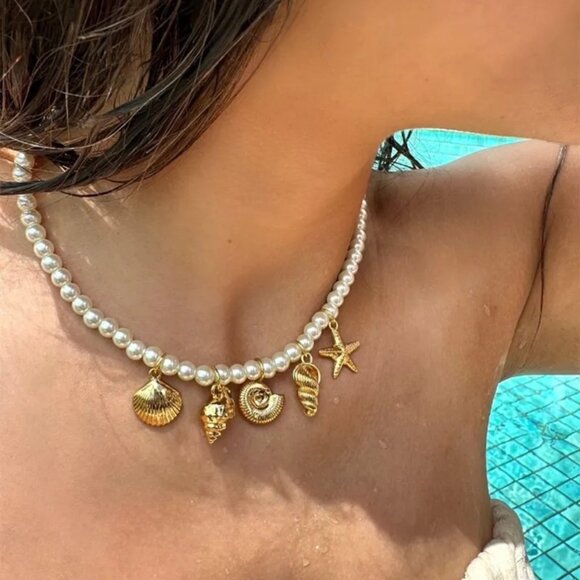 NEW  Ocean Style Alloy Shell Starfish Conch Pendant Necklace Light Luxury . - Picture 4 of 4